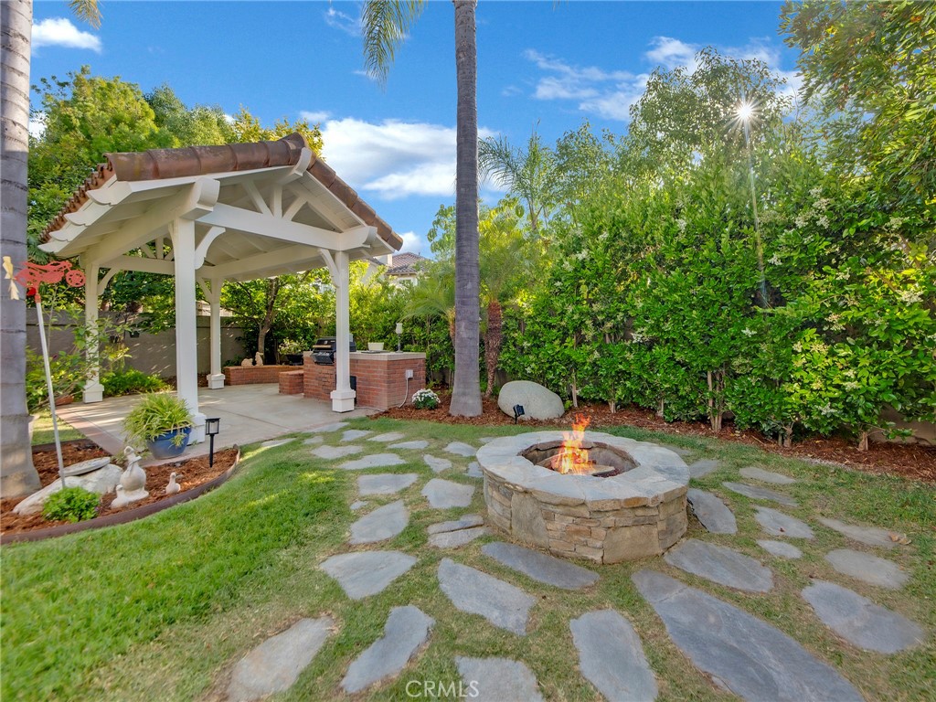 125 Heath Meadow Place