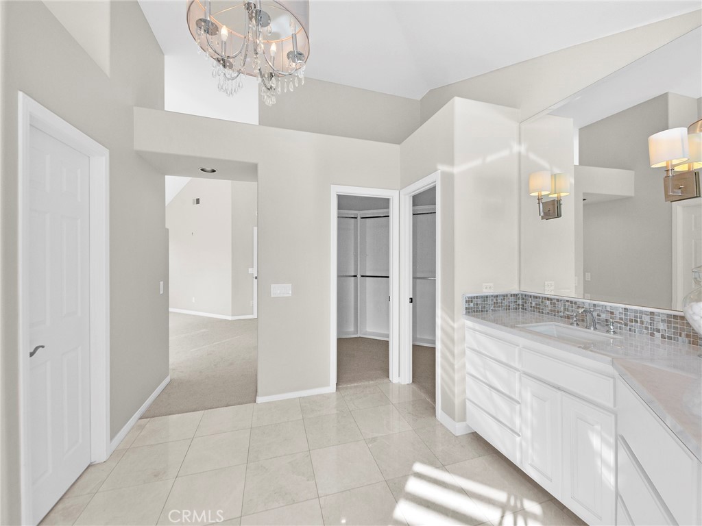 125 Heath Meadow Place