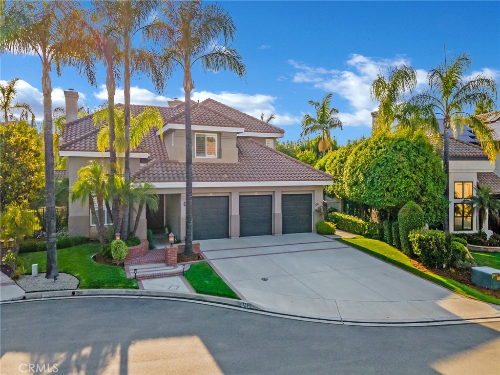 125 Heath Meadow Place