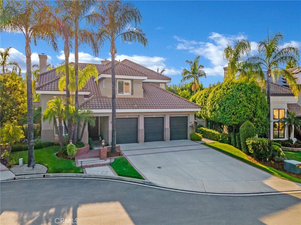 125 Heath Meadow Place