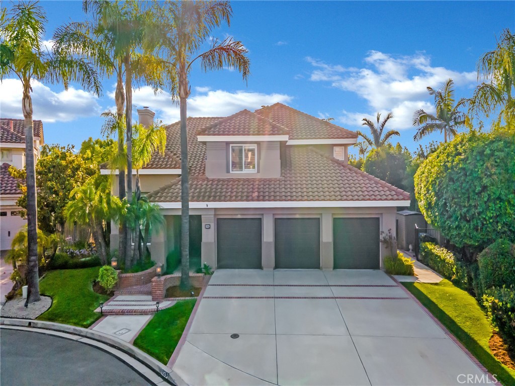 125 Heath Meadow Place