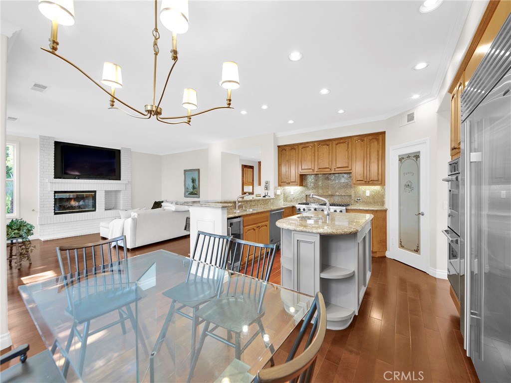 125 Heath Meadow Place