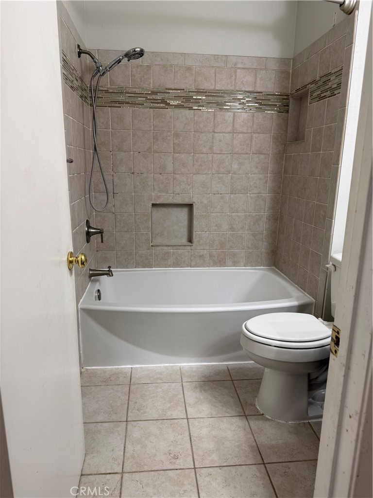 3452 Lockwood Court 24