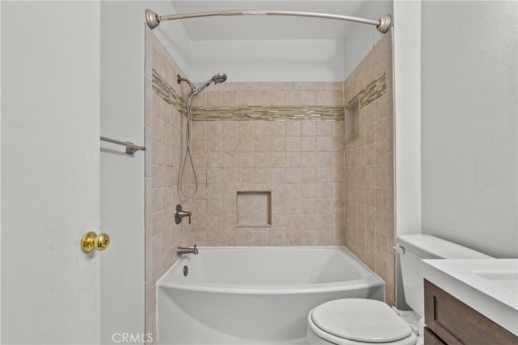 3452 Lockwood Court 24