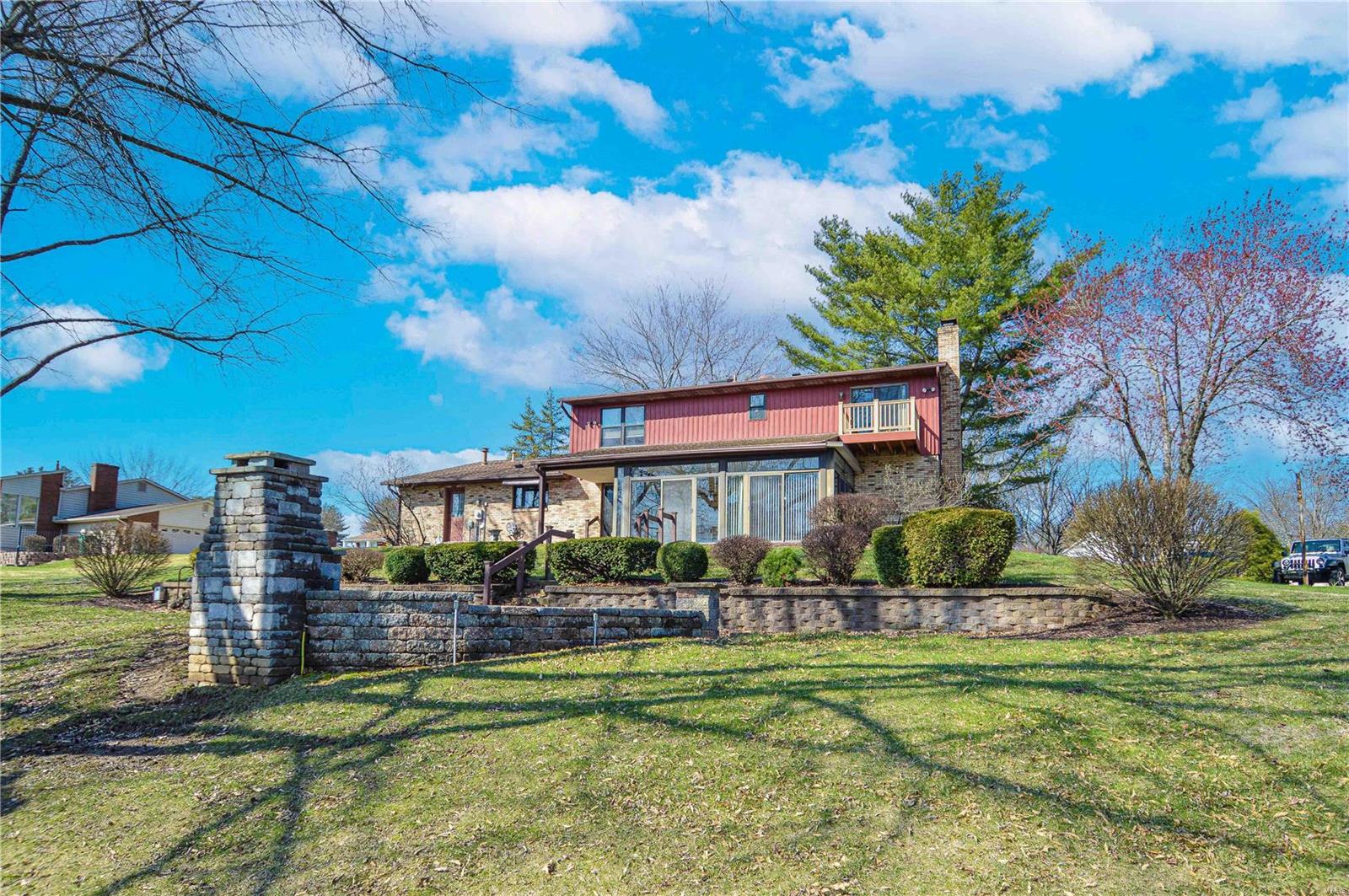 814 W Lakeshore Drive