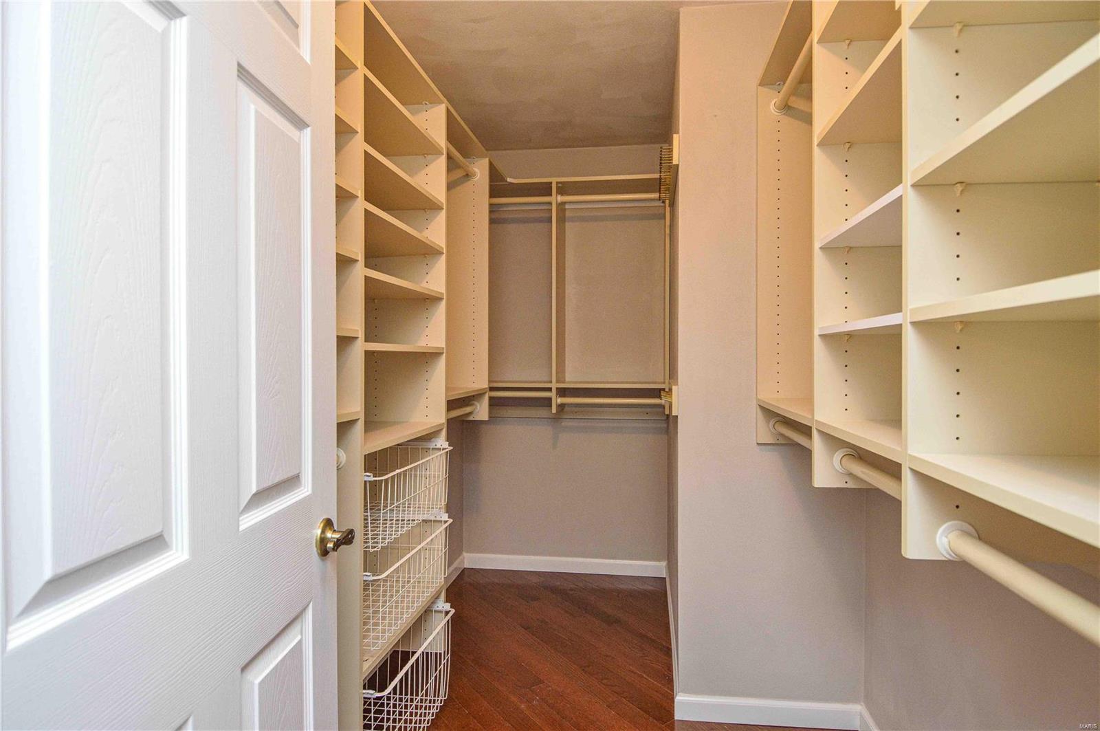 814 W Lakeshore Drive