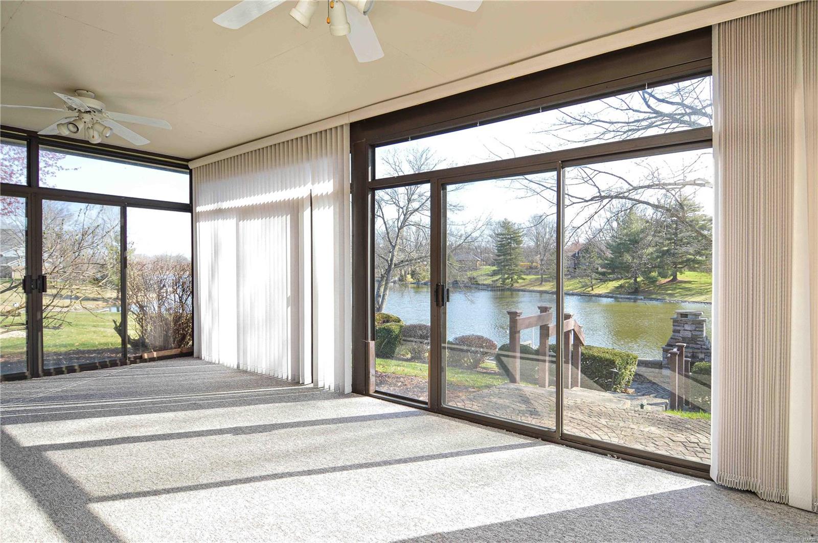 814 W Lakeshore Drive