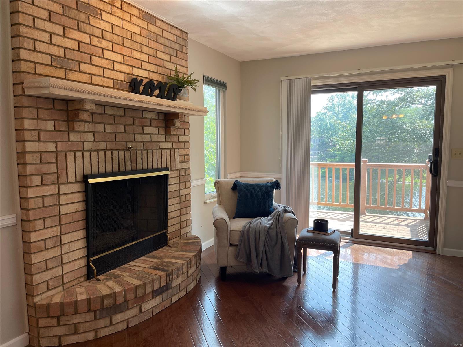 814 W Lakeshore Drive