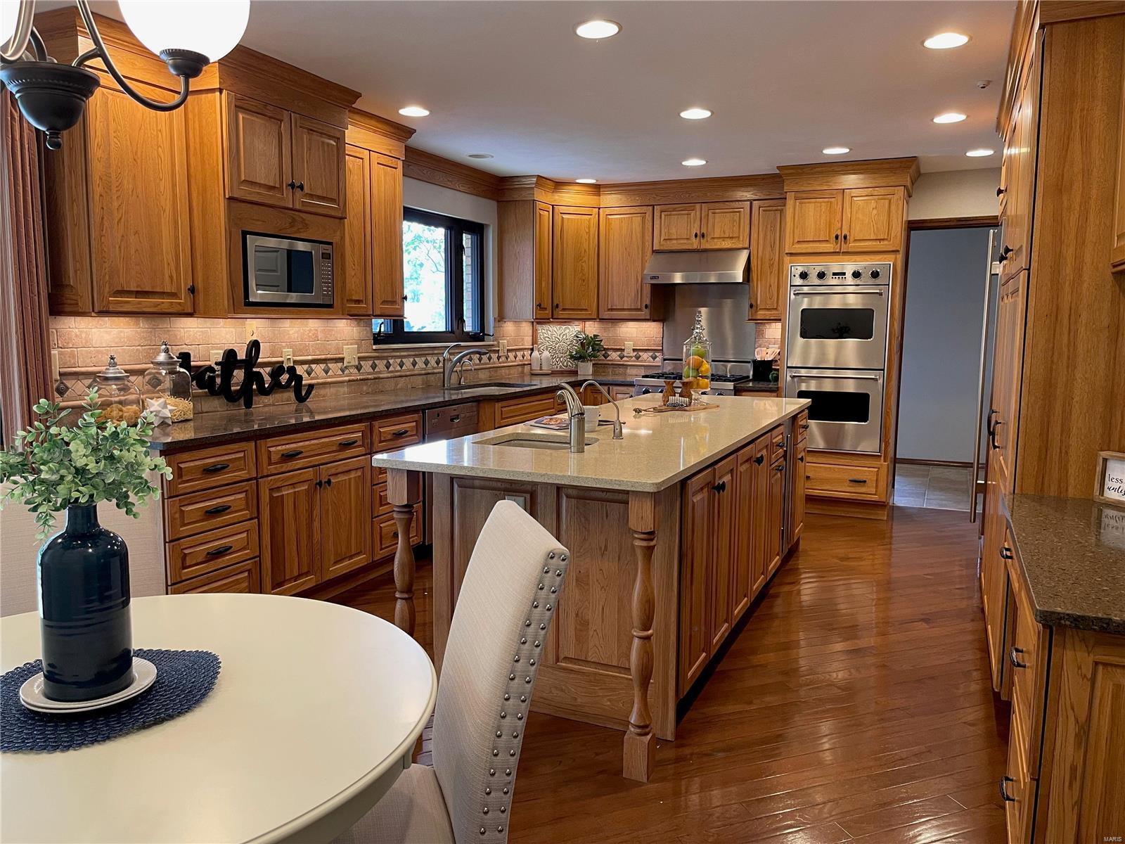 814 W Lakeshore Drive