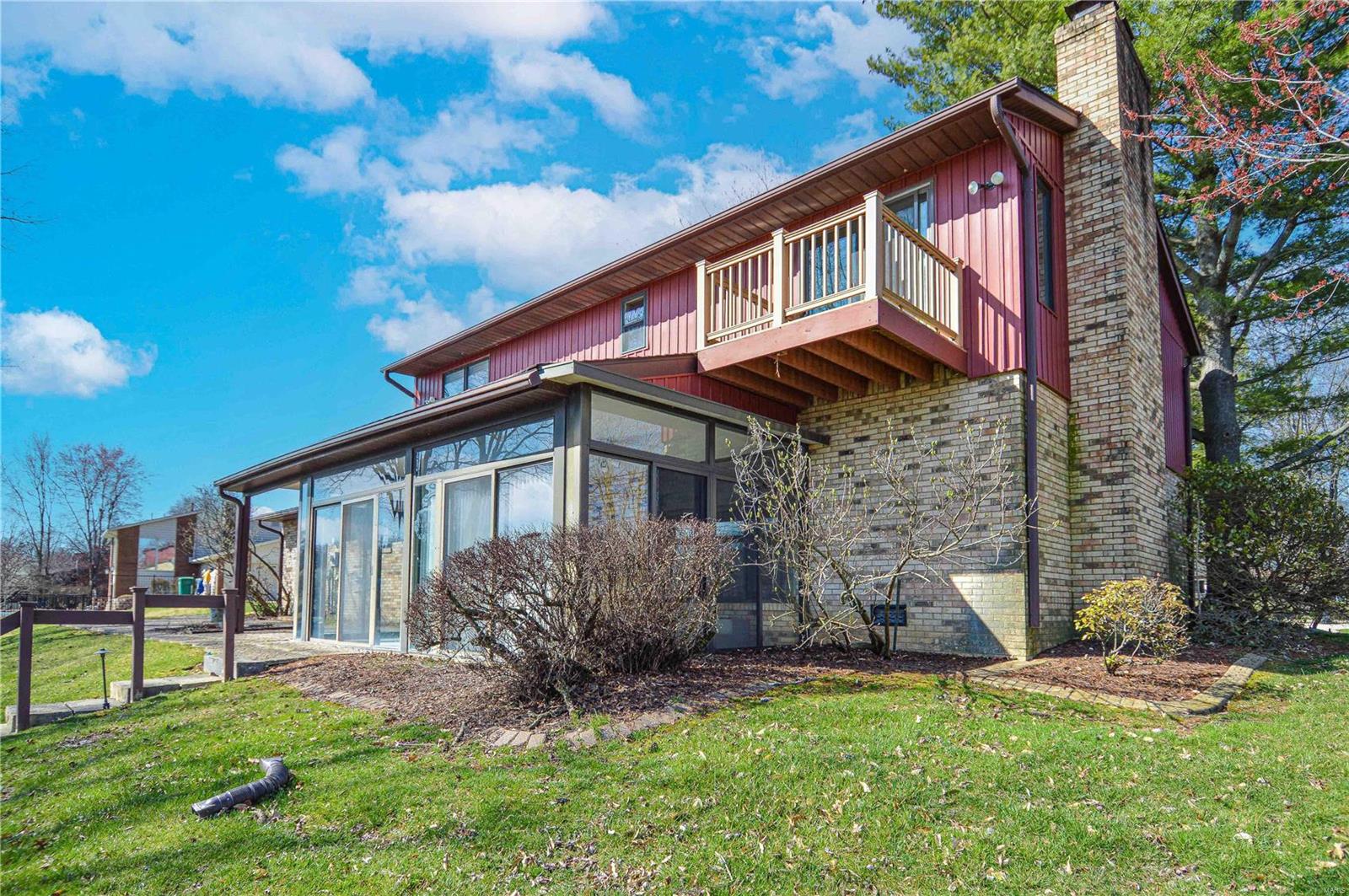 814 W Lakeshore Drive