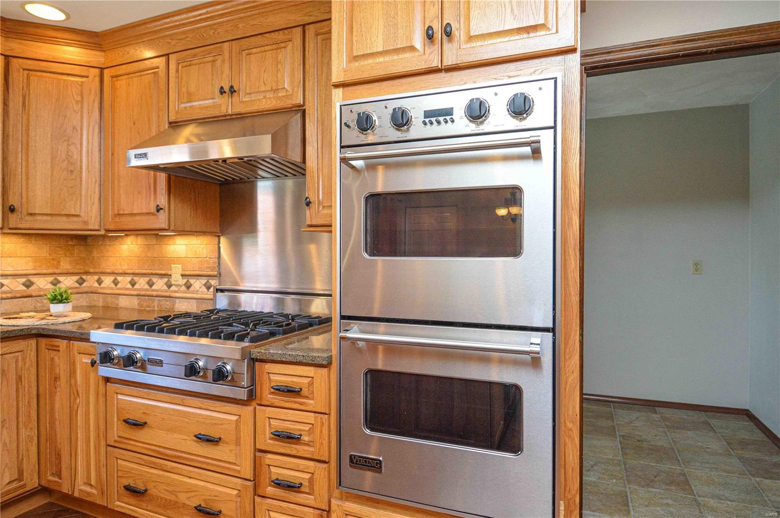 814 W Lakeshore Drive