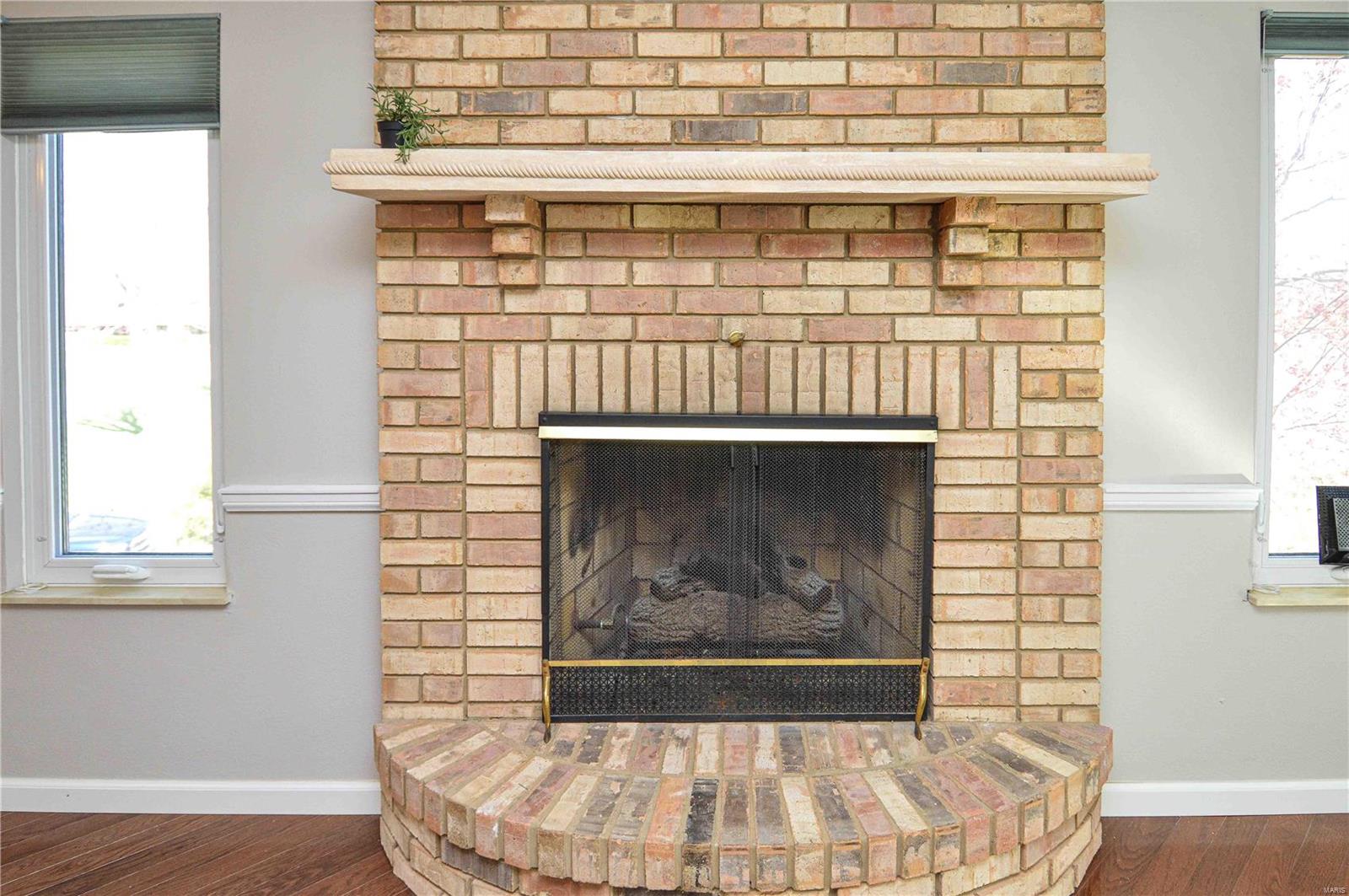 814 W Lakeshore Drive