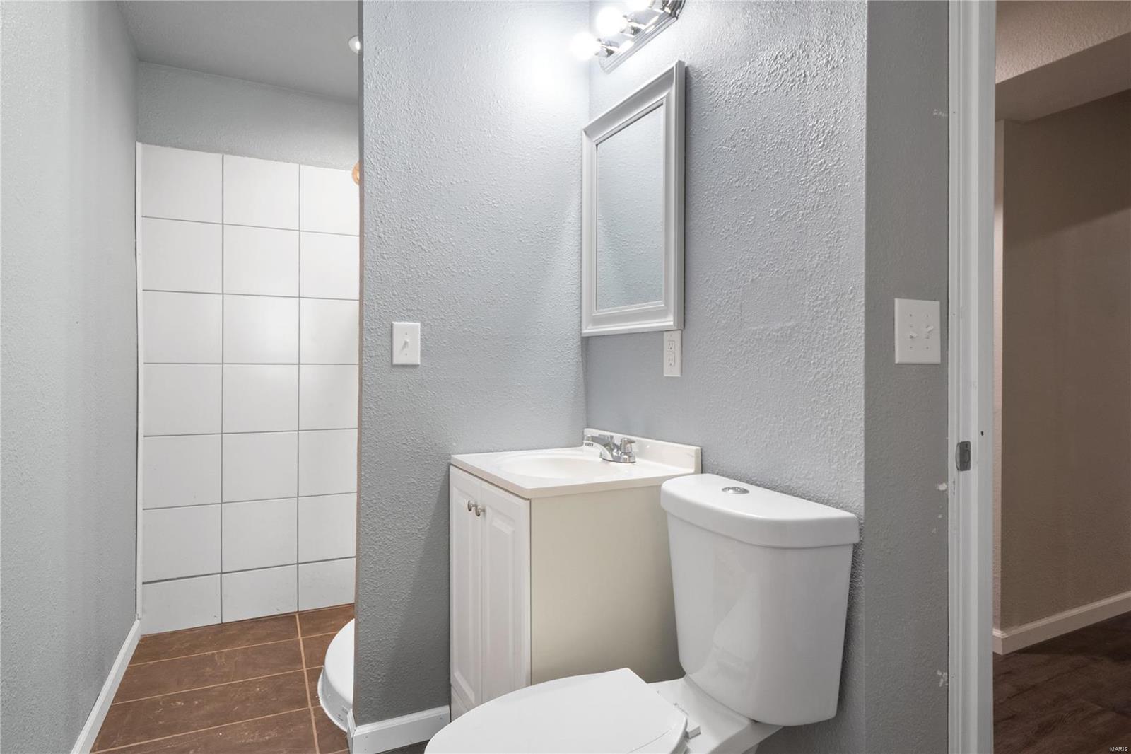 1909 Plantation Lane