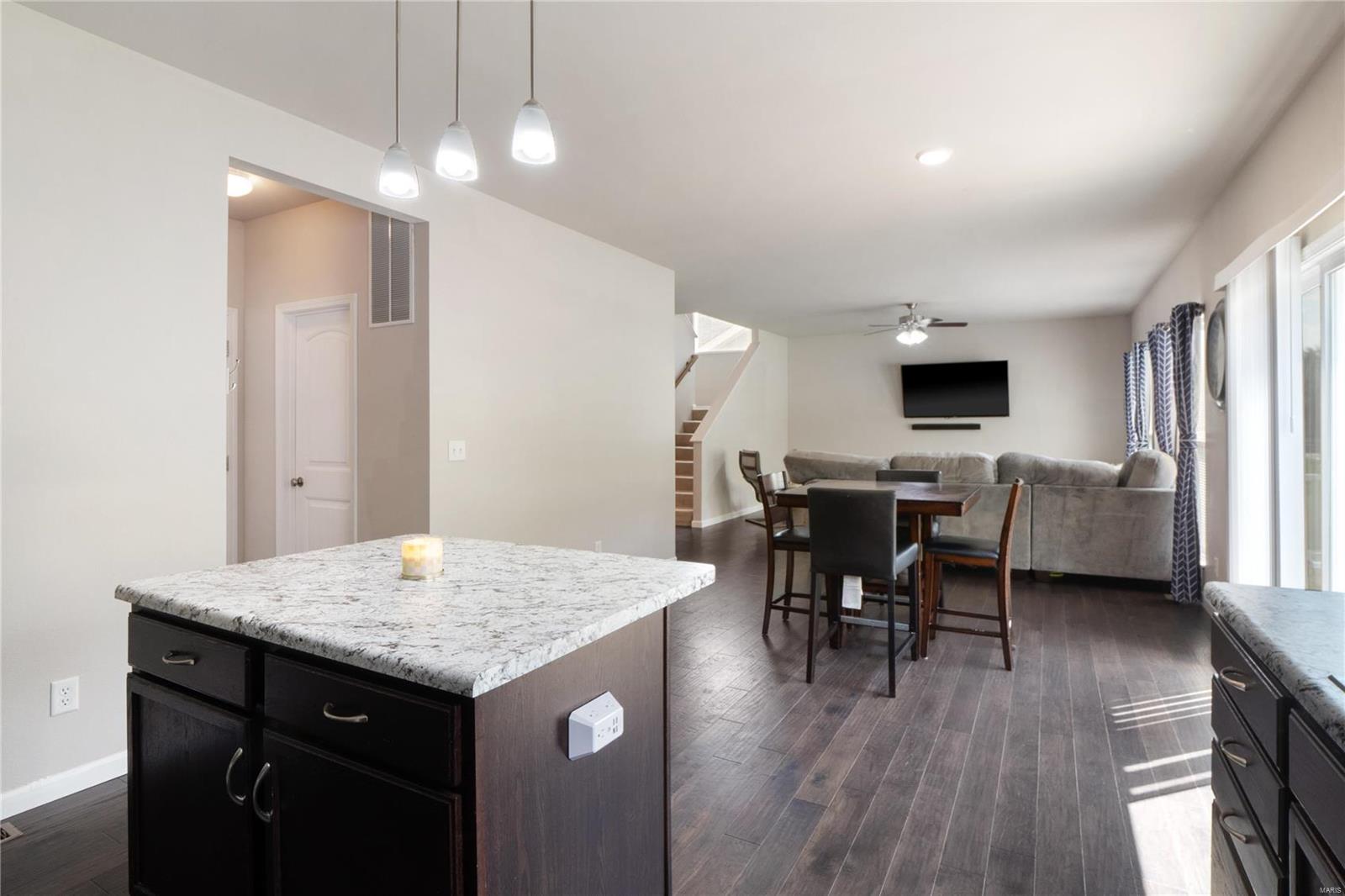 1909 Plantation Lane