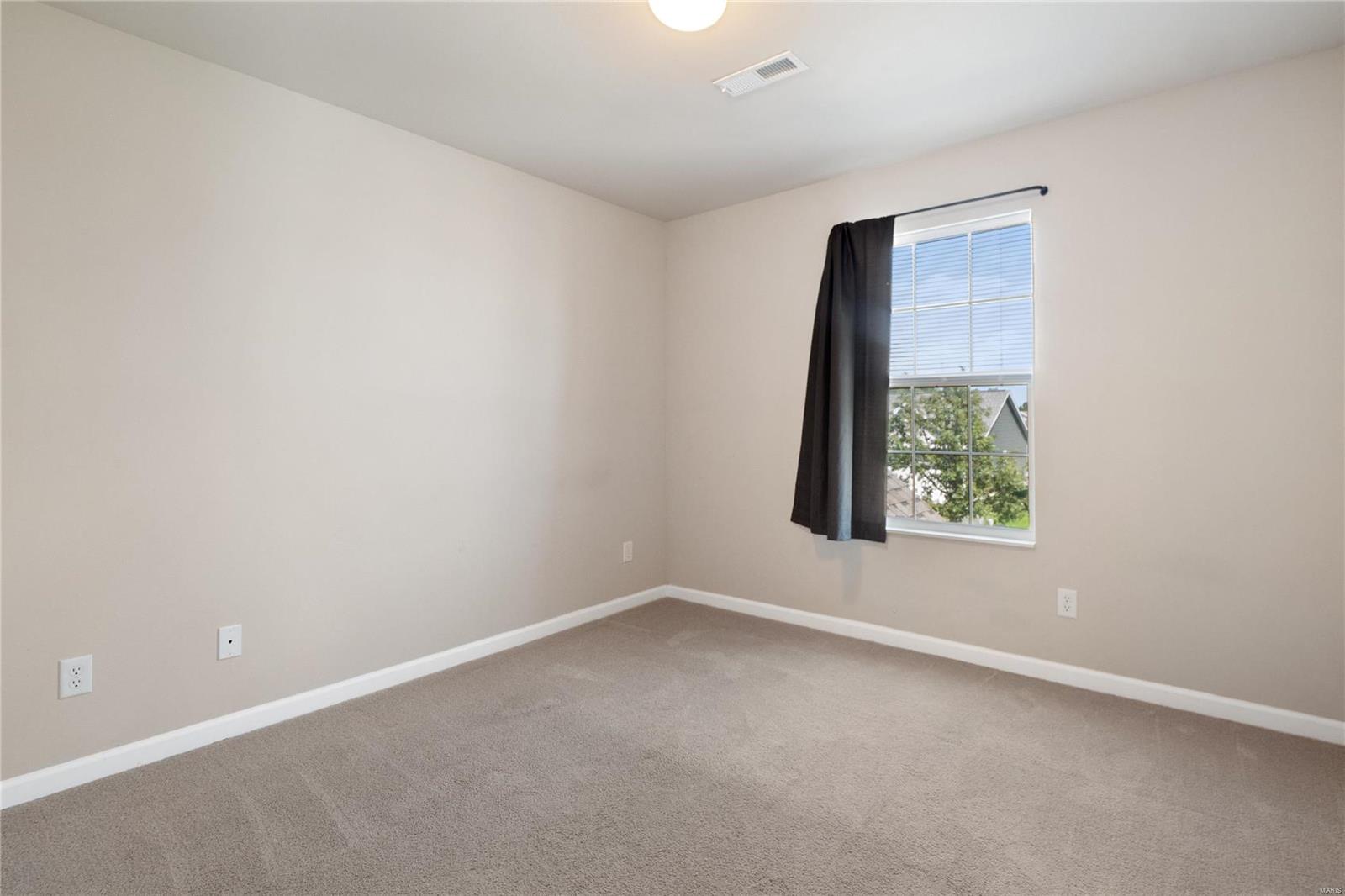 1909 Plantation Lane