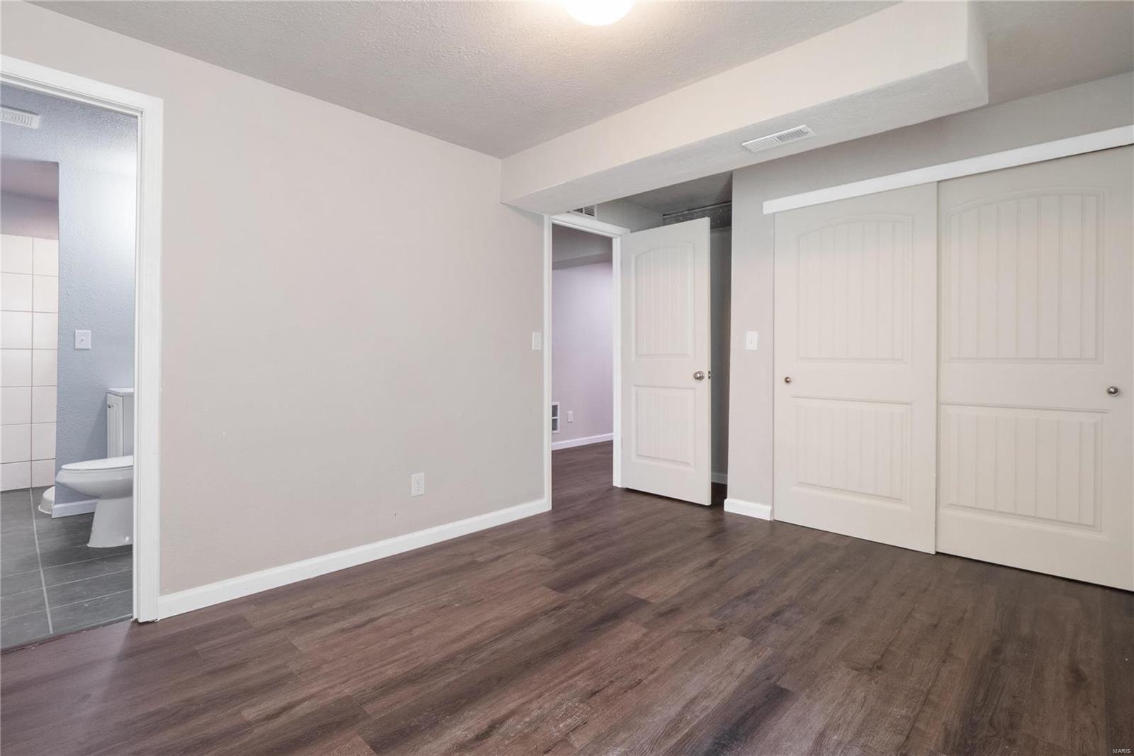 1909 Plantation Lane