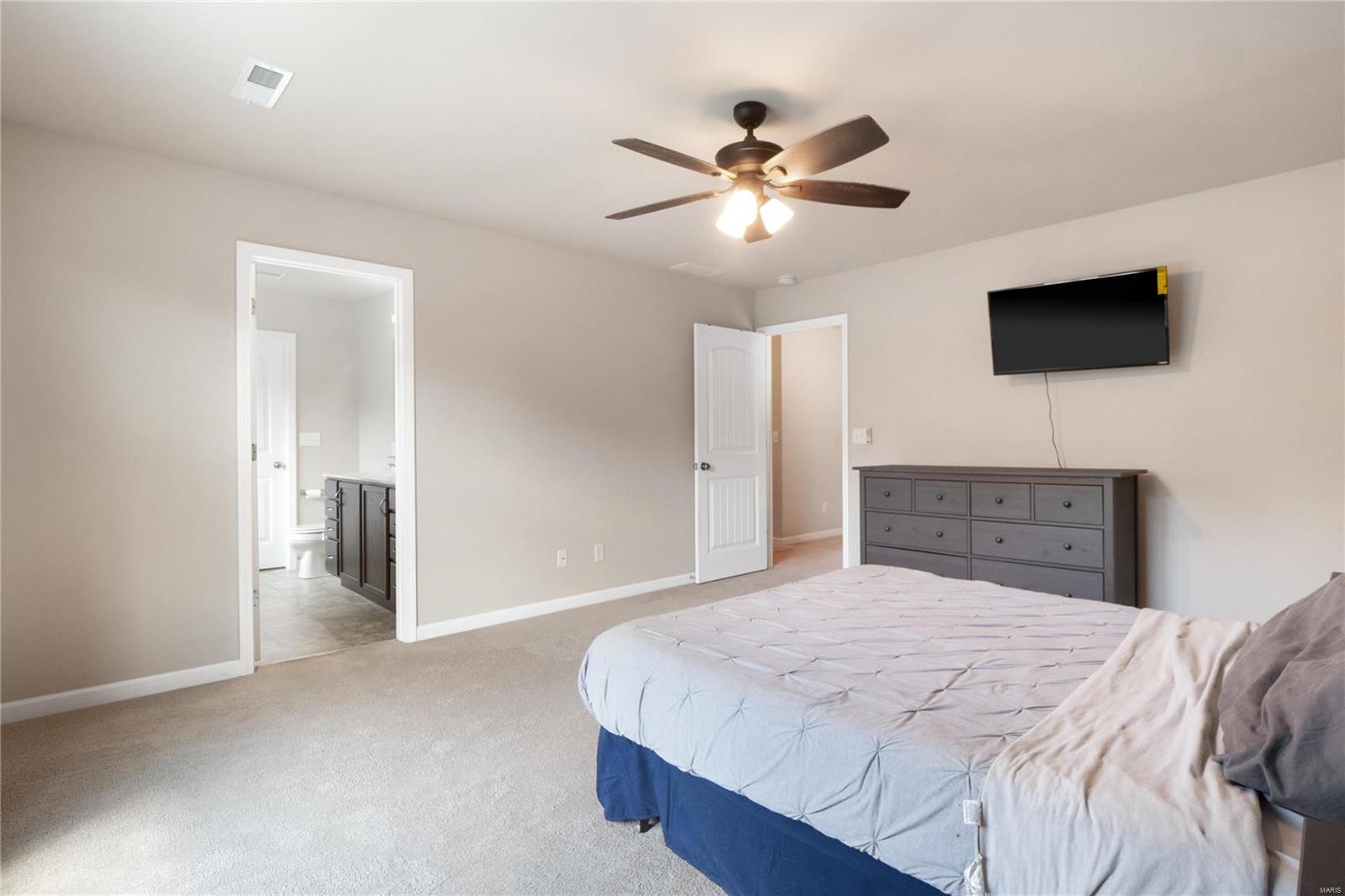 1909 Plantation Lane