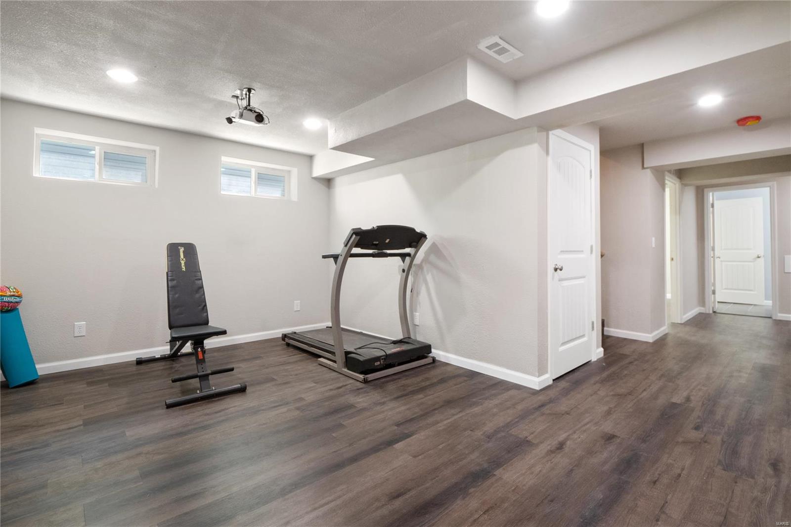 1909 Plantation Lane