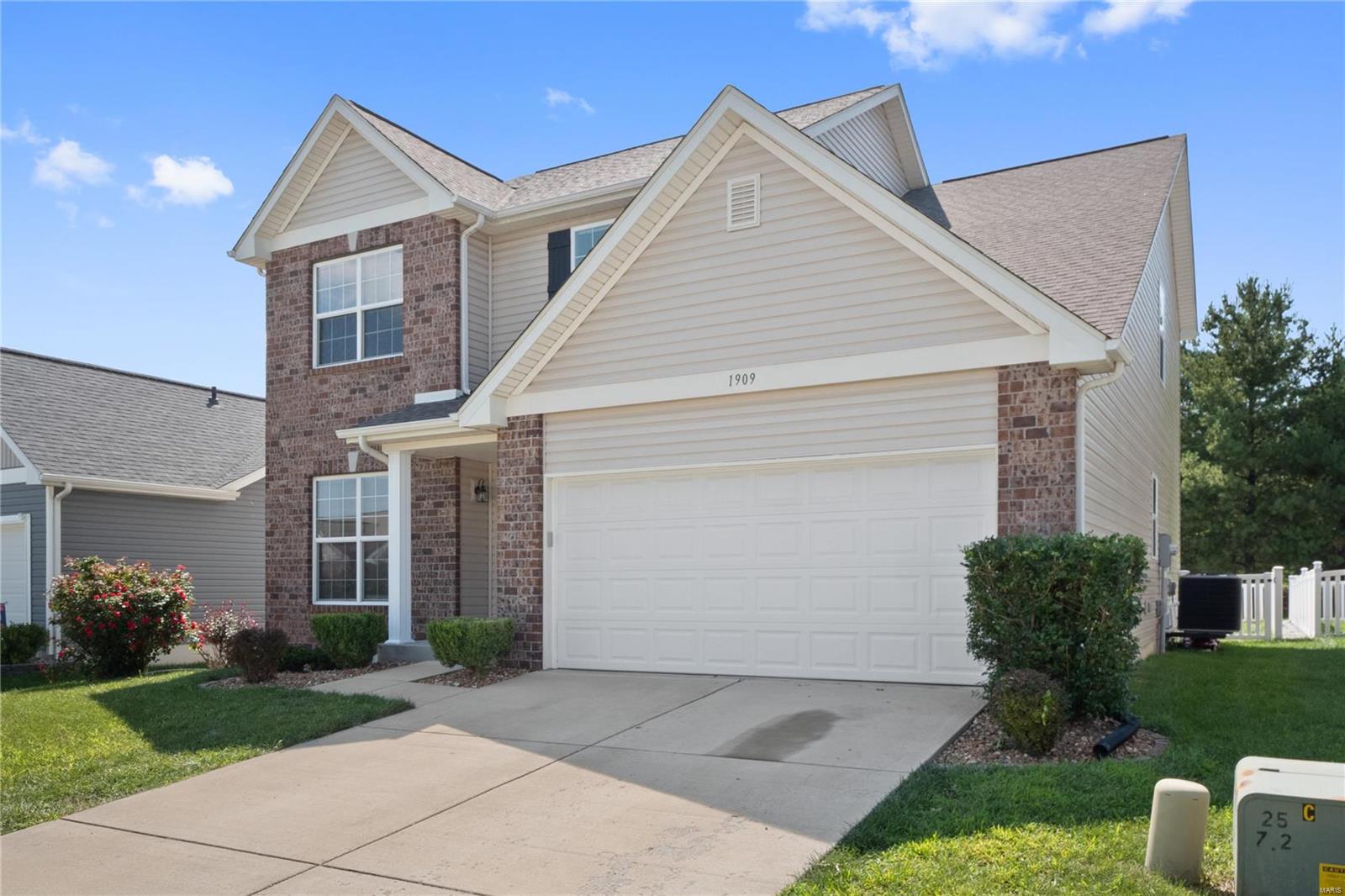 1909 Plantation Lane