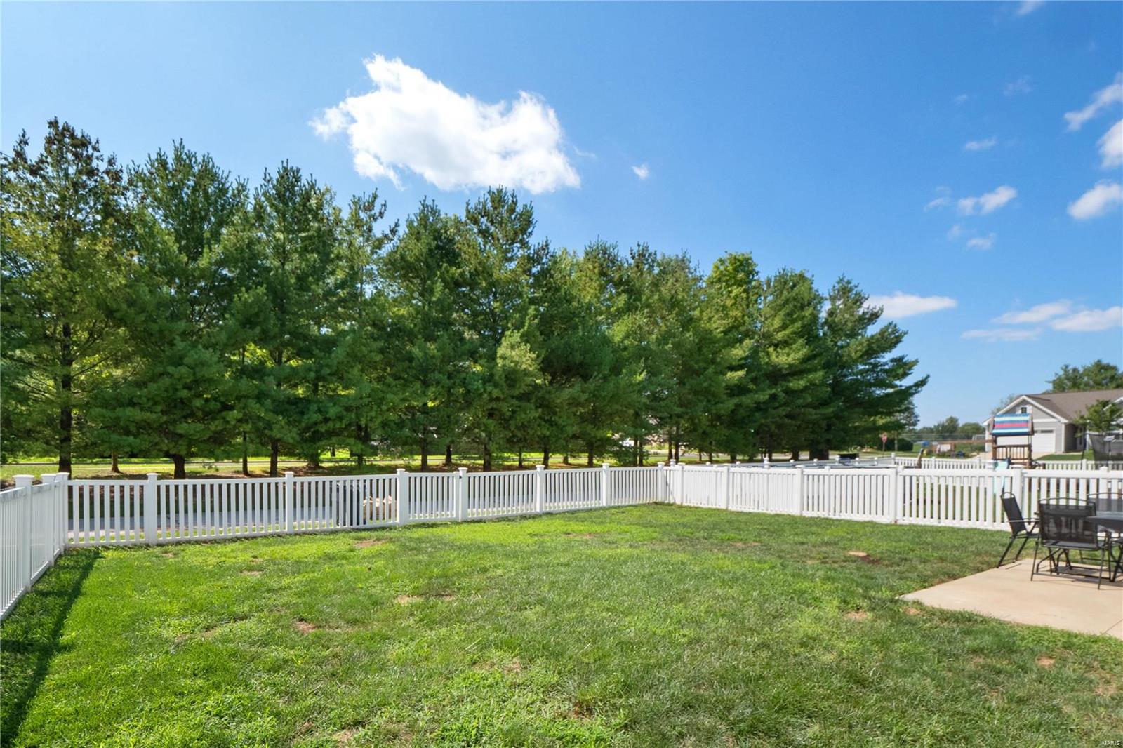 1909 Plantation Lane