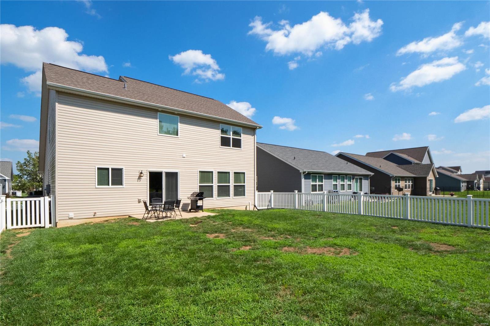 1909 Plantation Lane