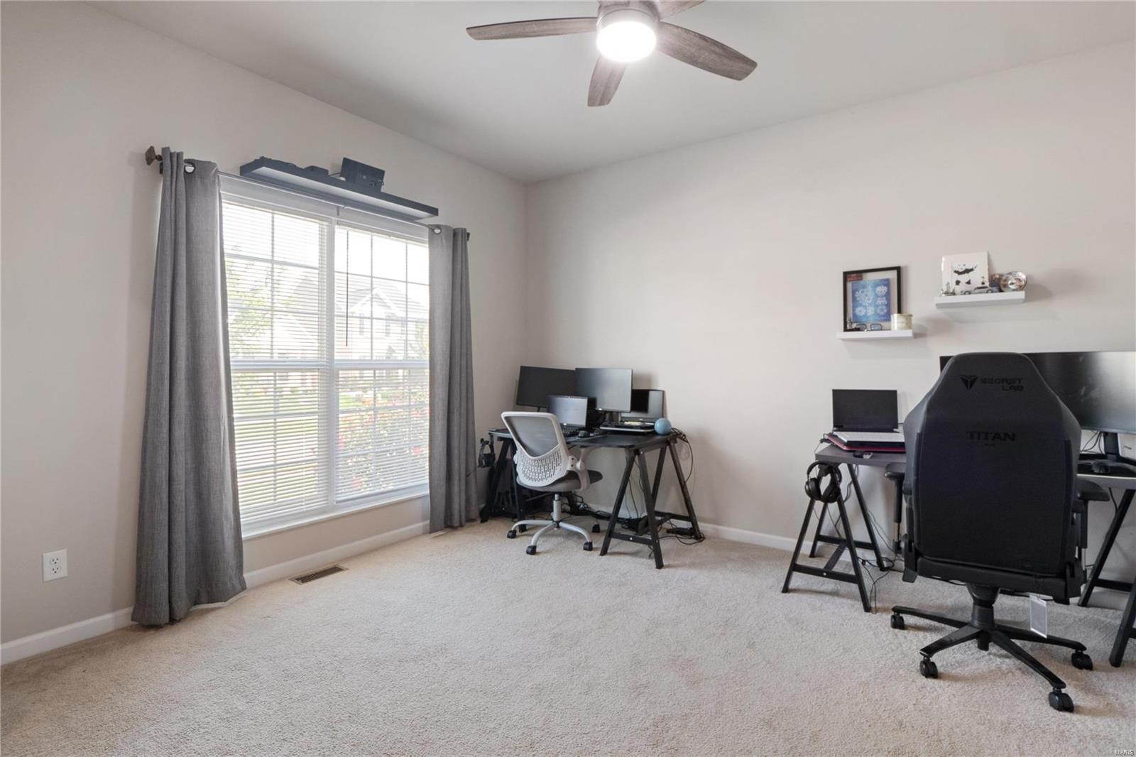 1909 Plantation Lane