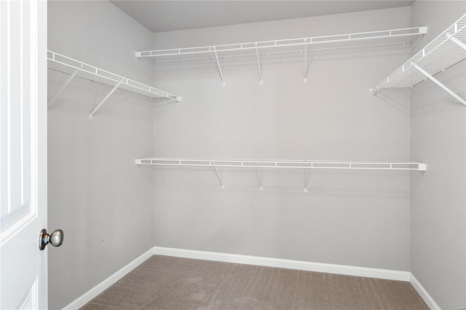 1909 Plantation Lane