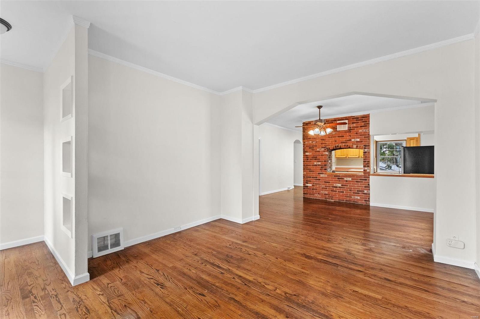 4712 Alexander Street