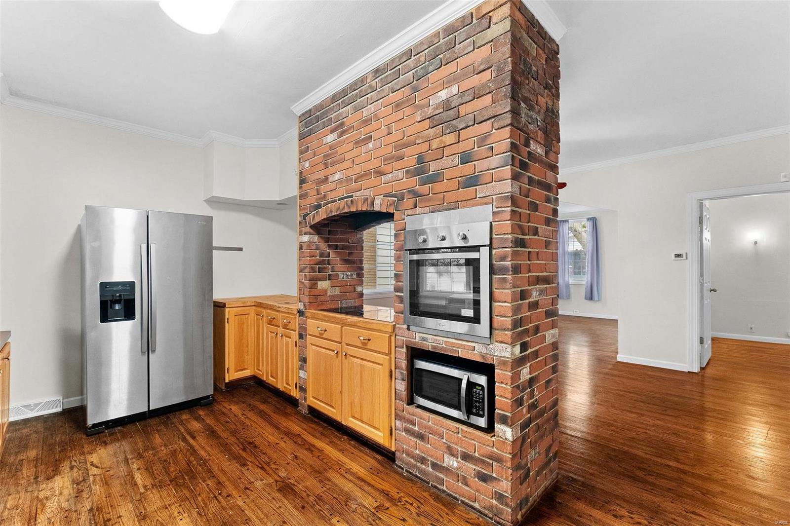 4712 Alexander Street