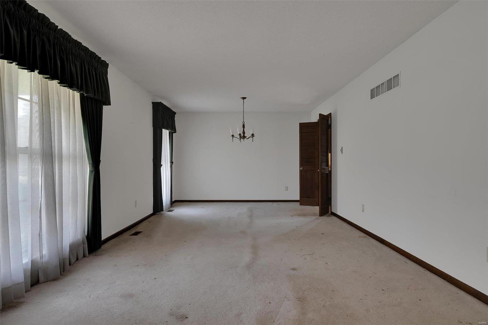 9775 Birch Manor Court