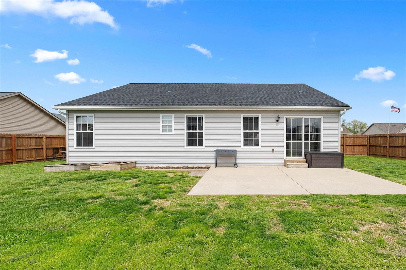 5538 S Woods Manor Drive