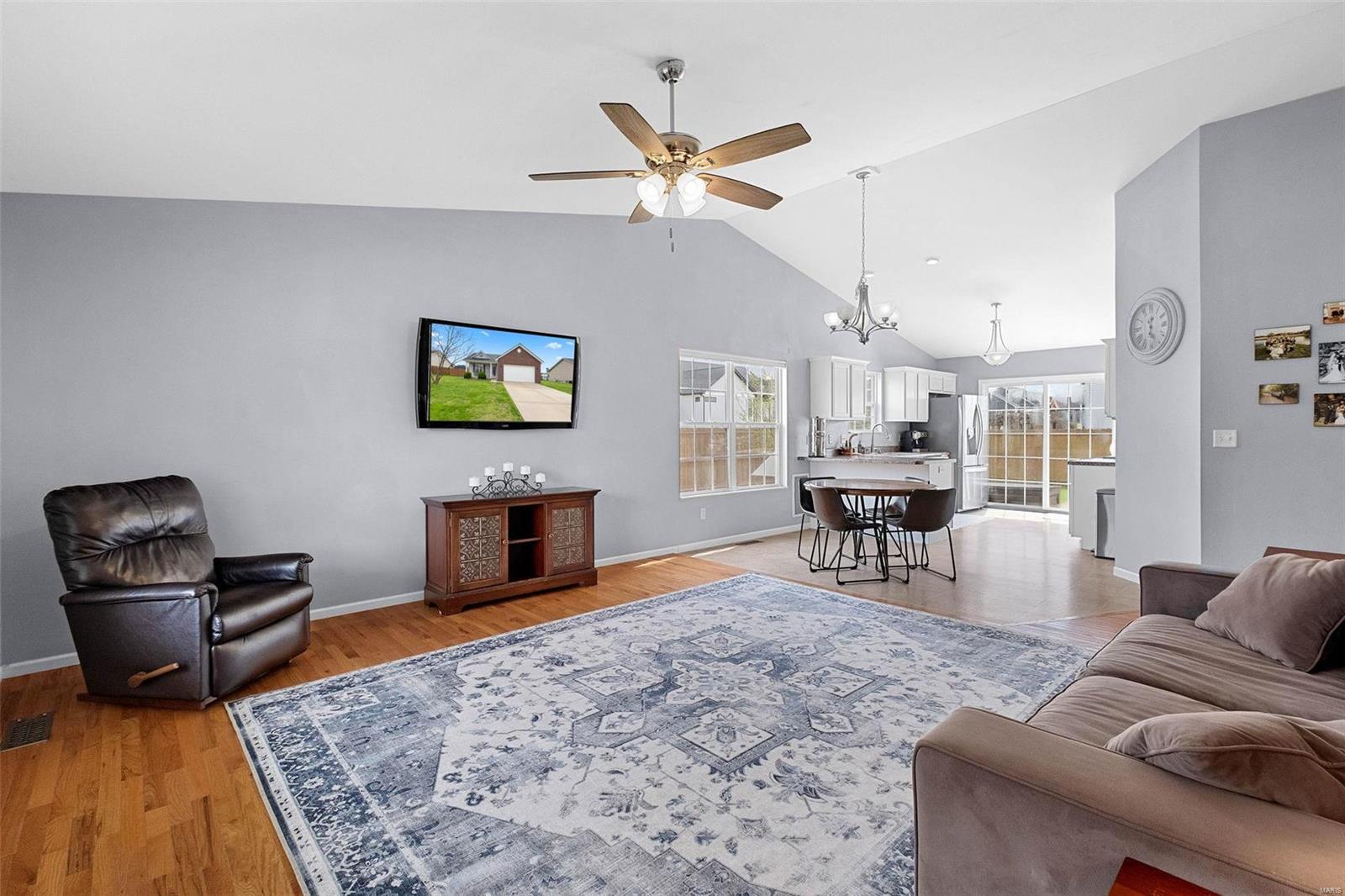 5538 S Woods Manor Drive