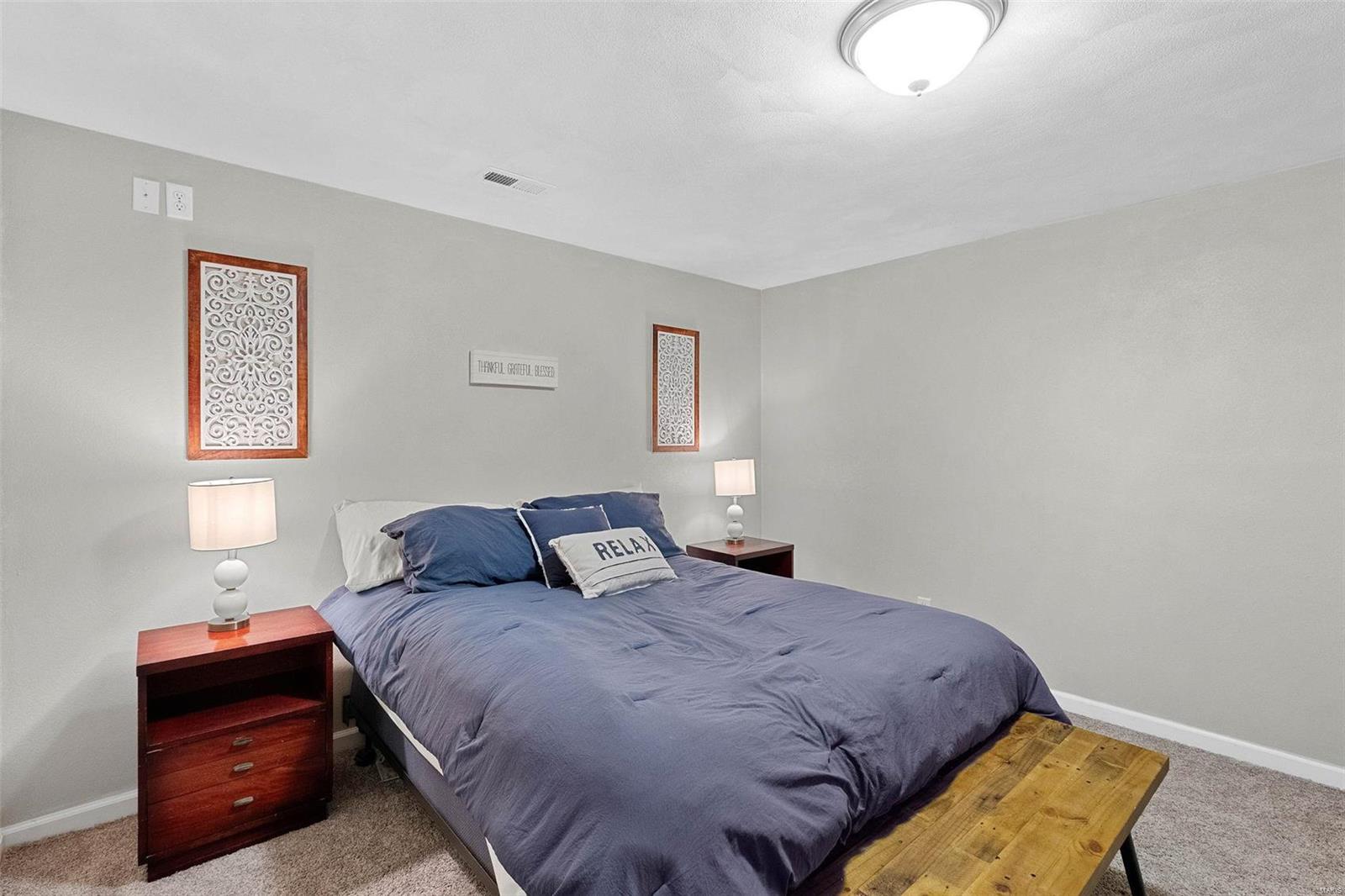 5538 S Woods Manor Drive