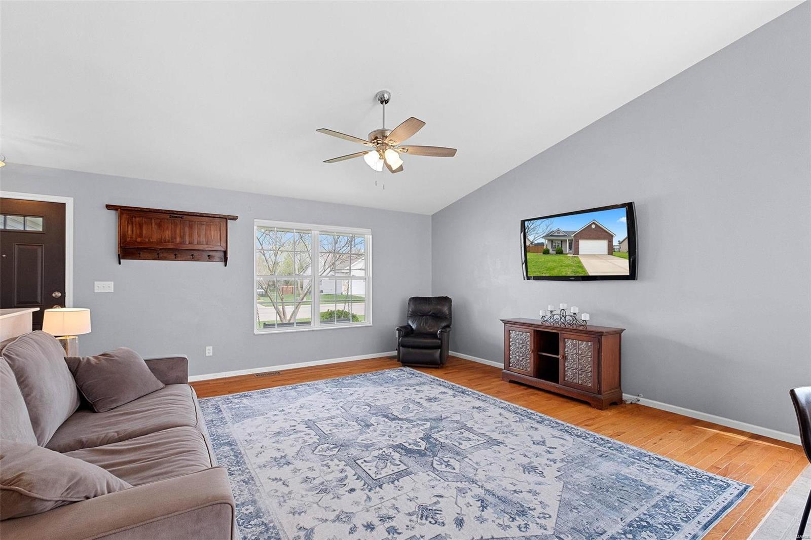 5538 S Woods Manor Drive