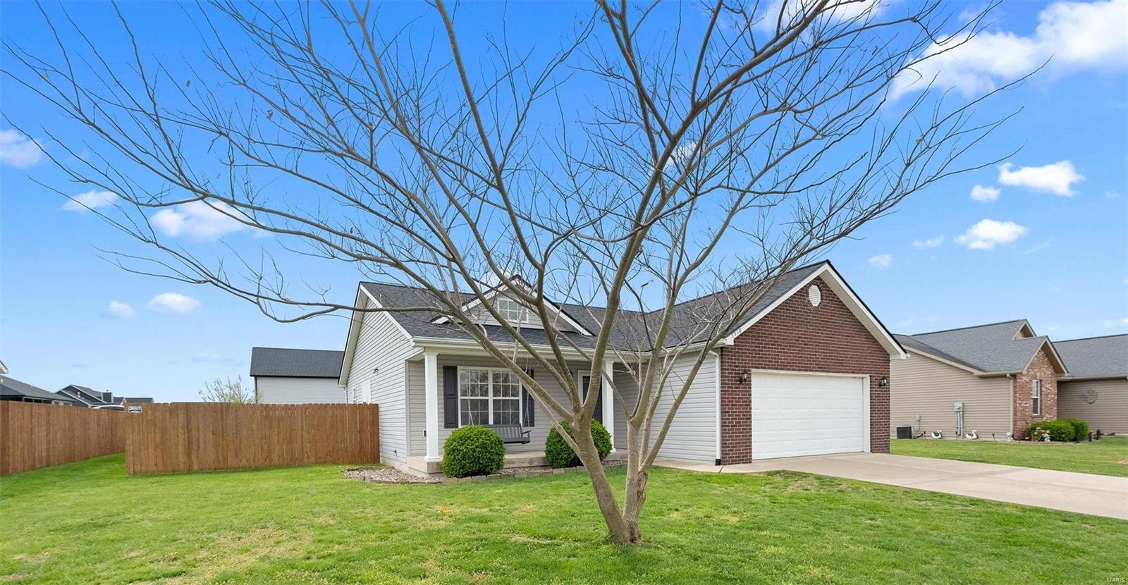 5538 S Woods Manor Drive