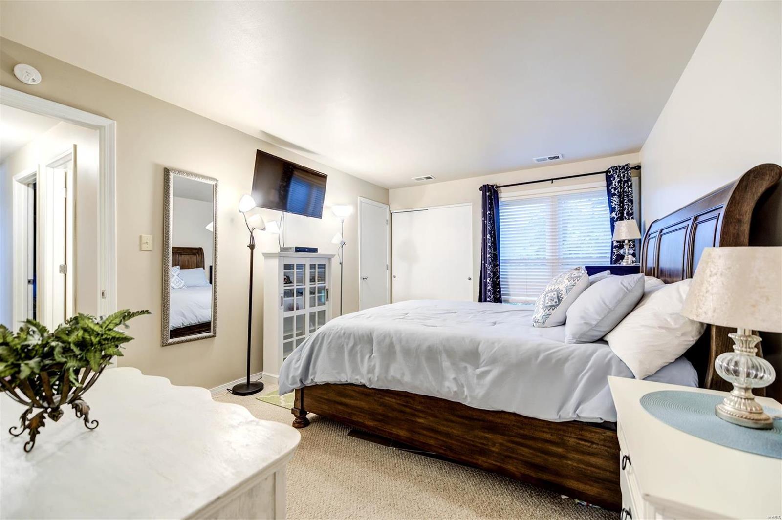 5121 Hollow Wood Court Unit: B