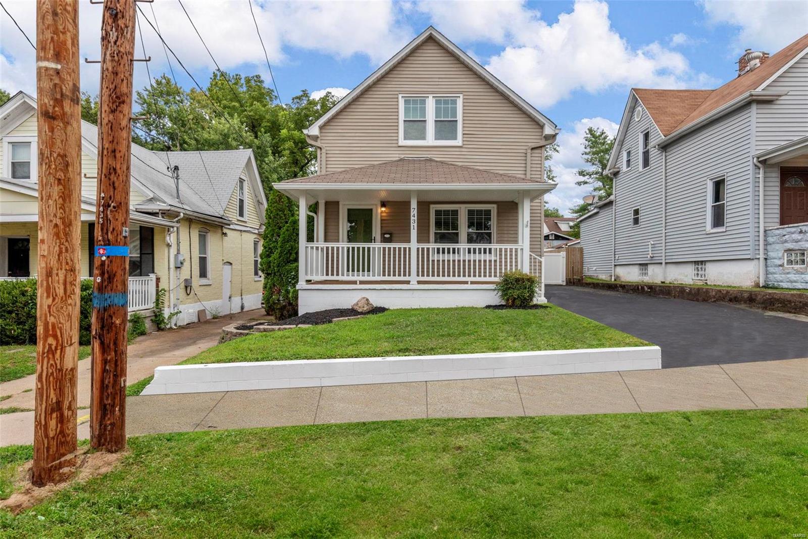 7431 Lohmeyer Avenue