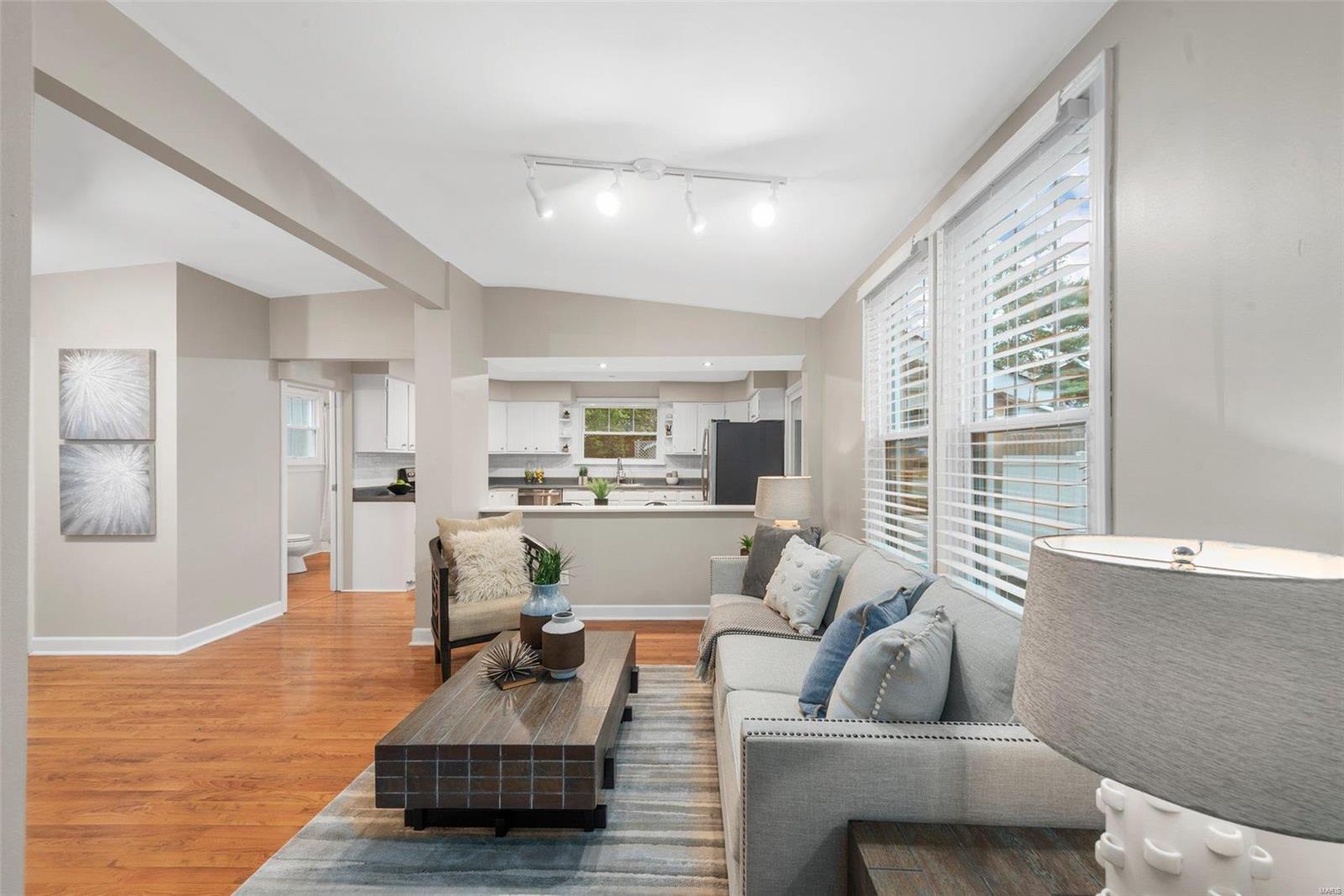 7431 Lohmeyer Avenue