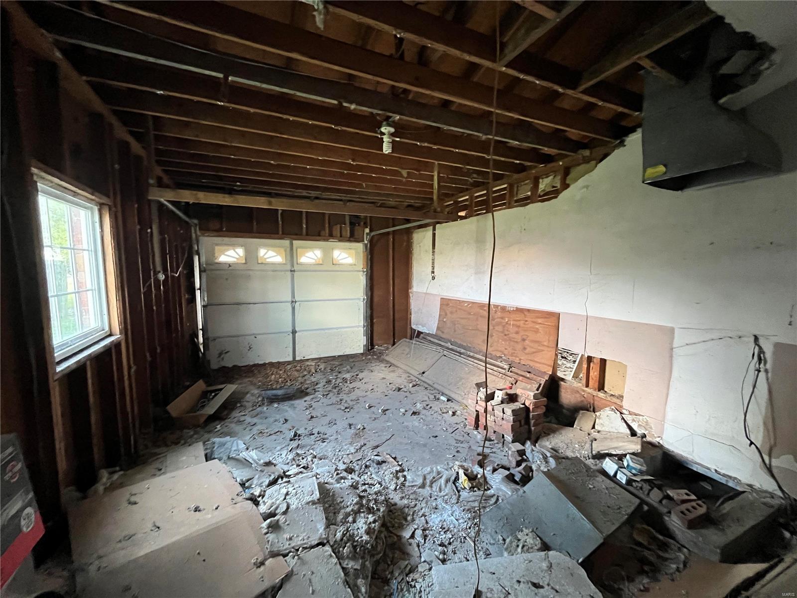 233 Candlelight Drive