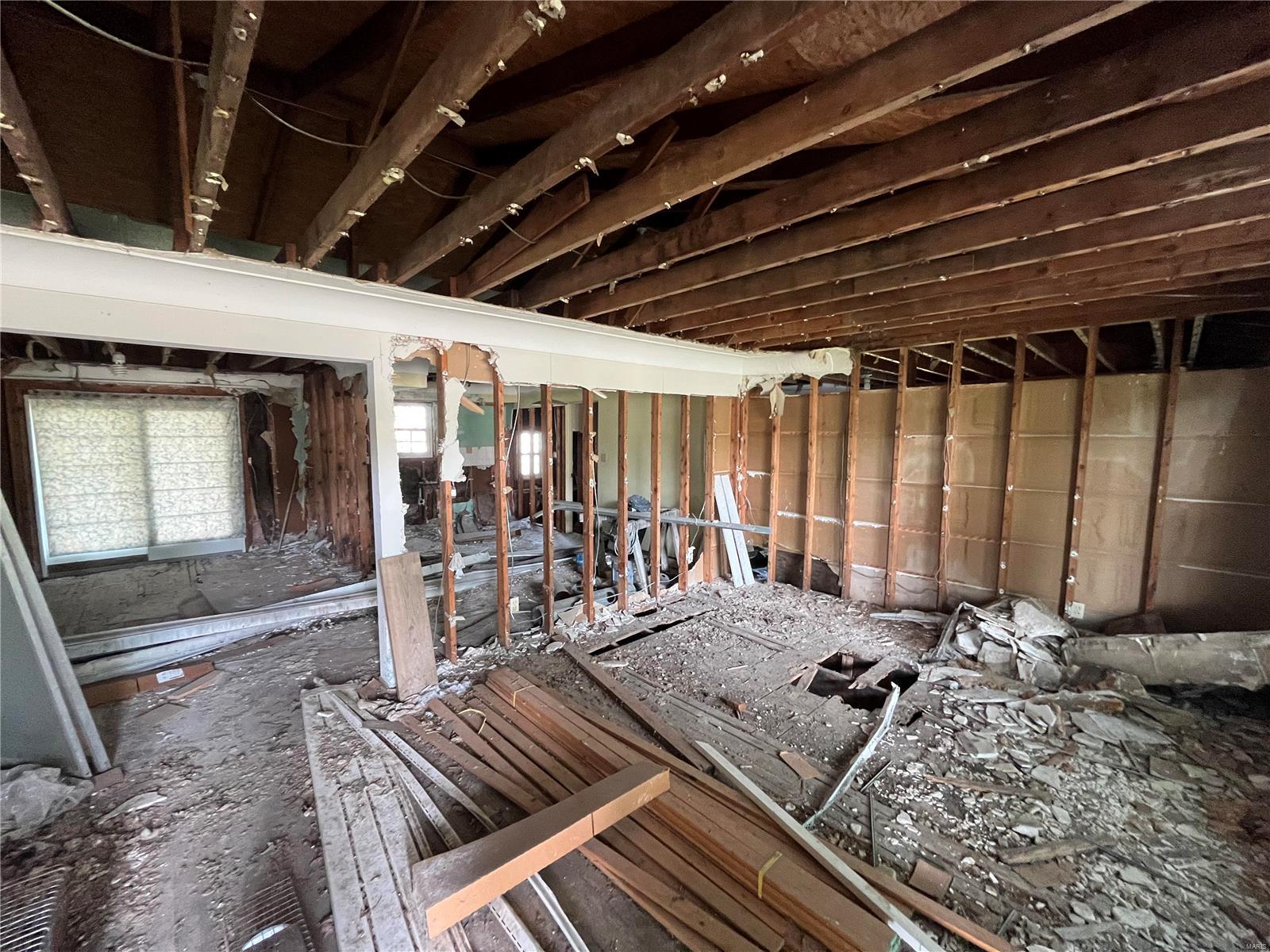 233 Candlelight Drive