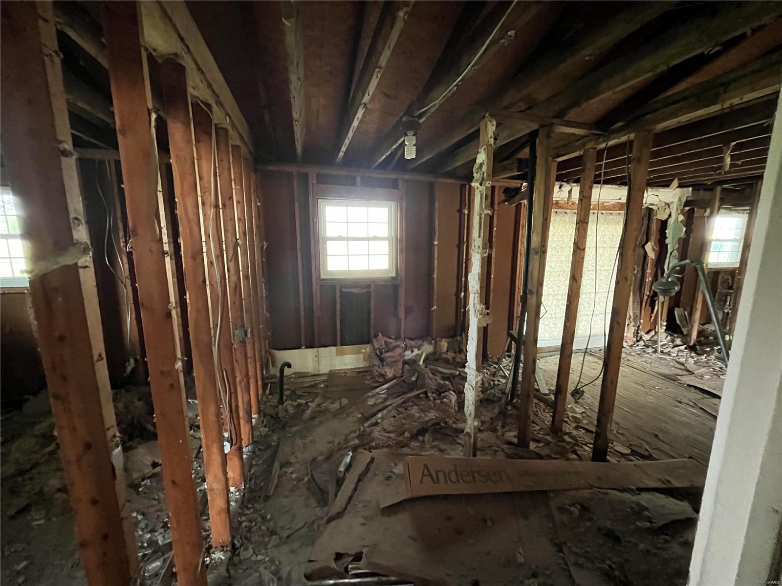 233 Candlelight Drive