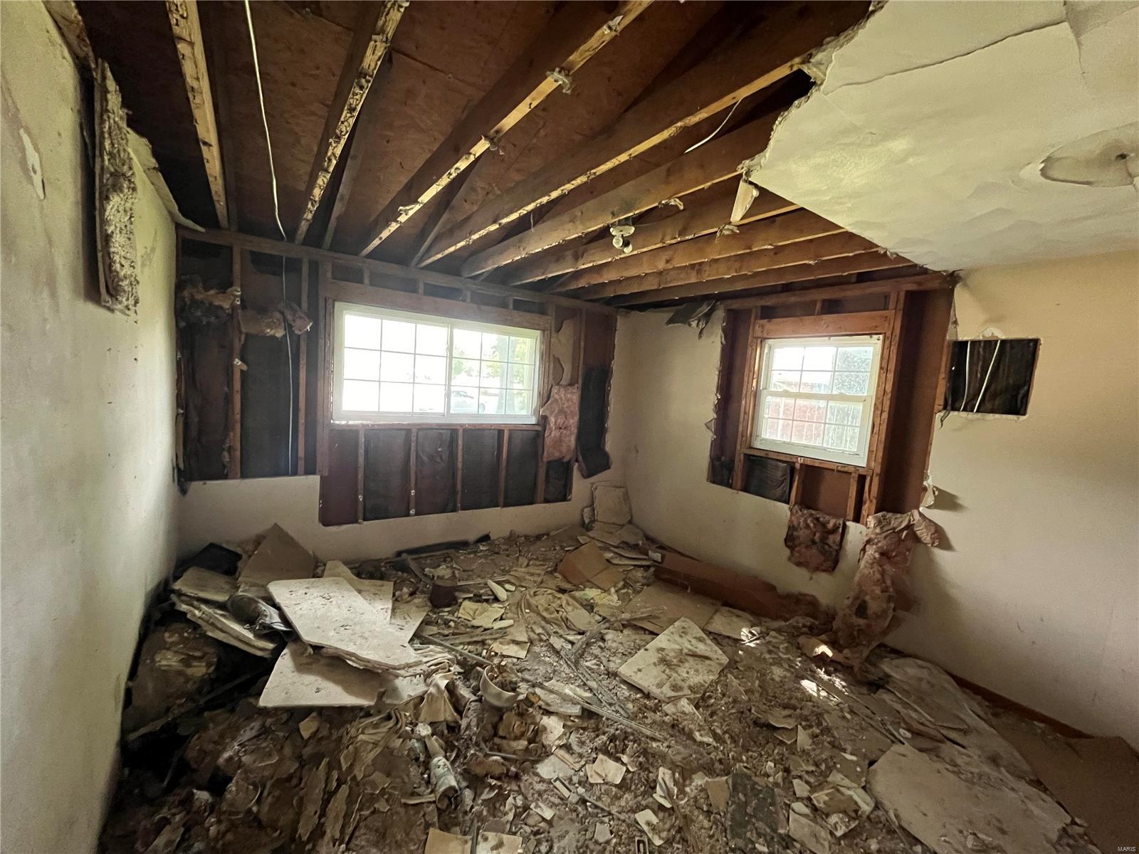 233 Candlelight Drive