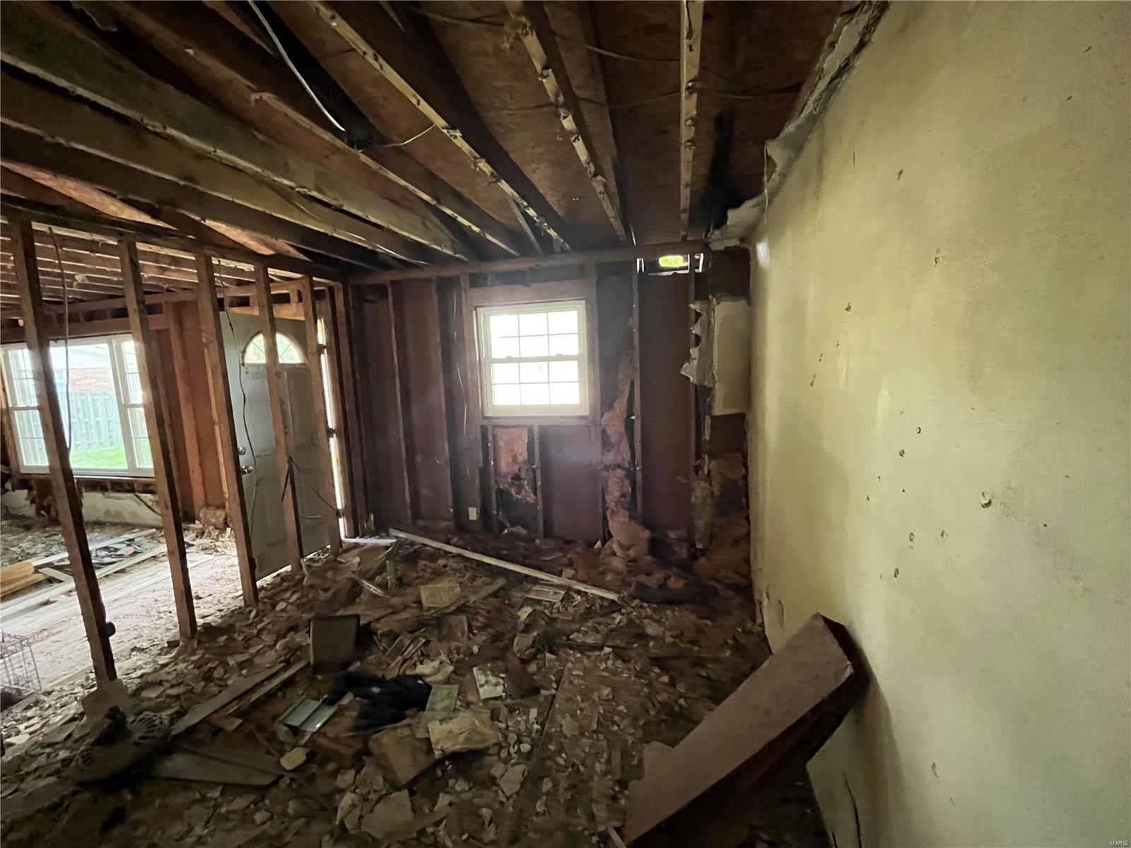 233 Candlelight Drive