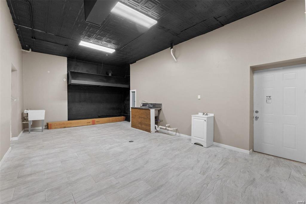 3225 Chippewa Street