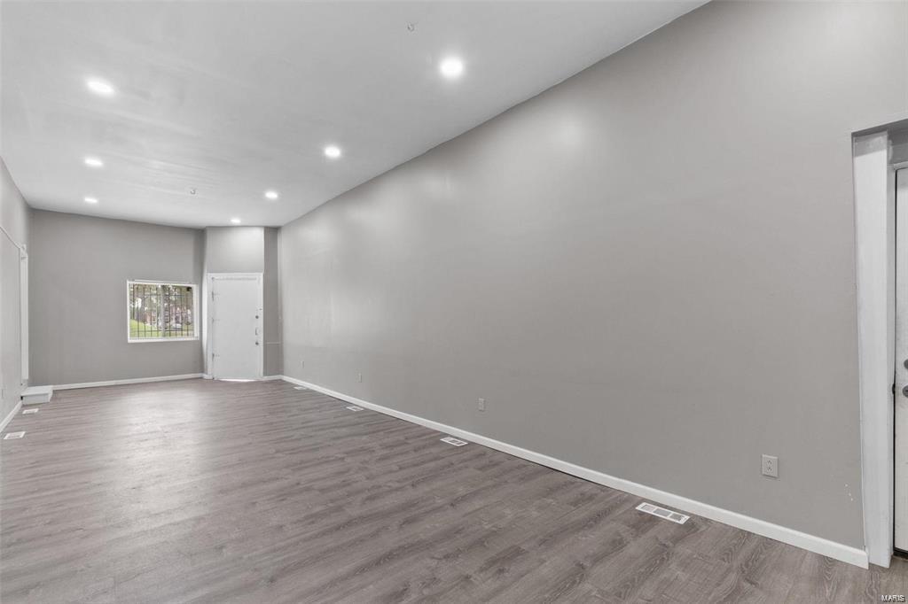 3225 Chippewa Street