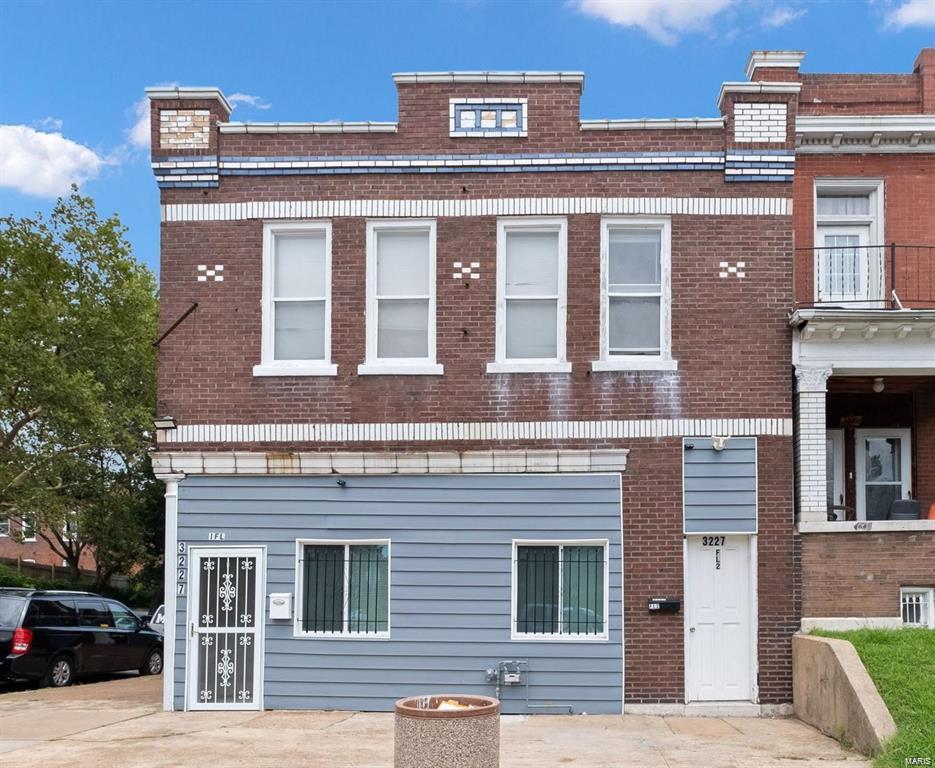 3225 Chippewa Street