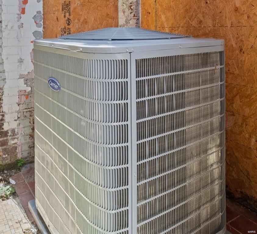 3225 Chippewa Street