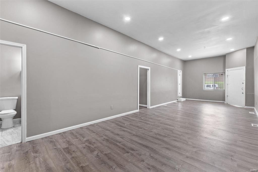 3225 Chippewa Street