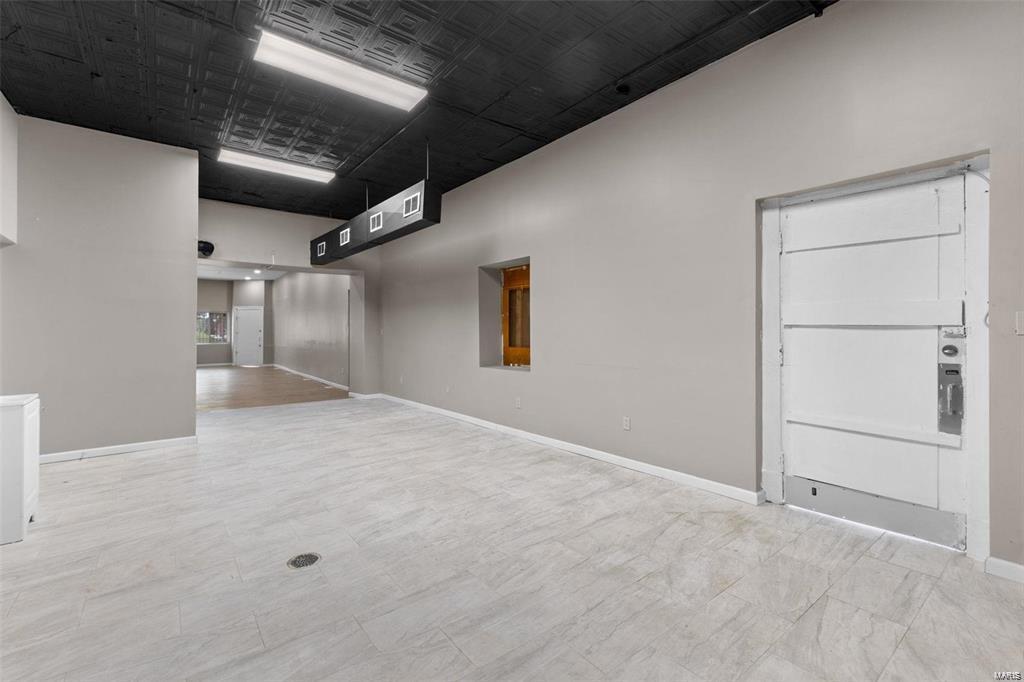 3225 Chippewa Street