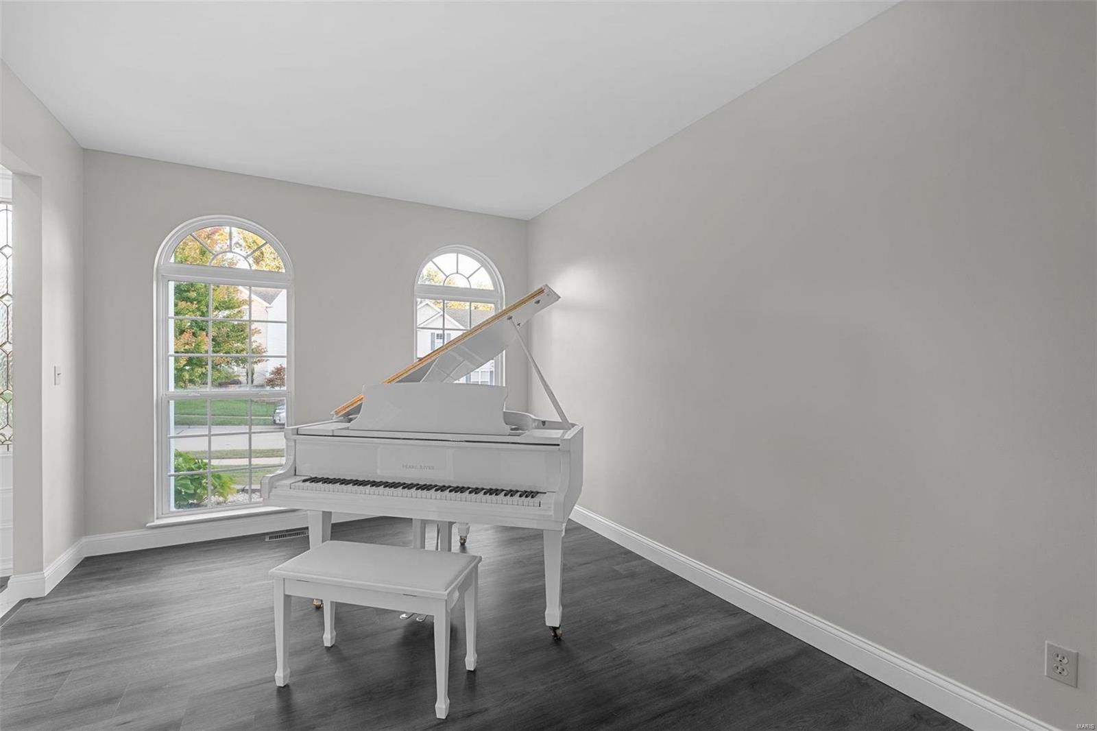 4420 Saddle Mount Drive